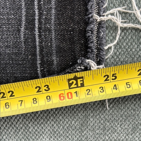 Lucky Brand Distressed Jeans - Picture 9 of 12